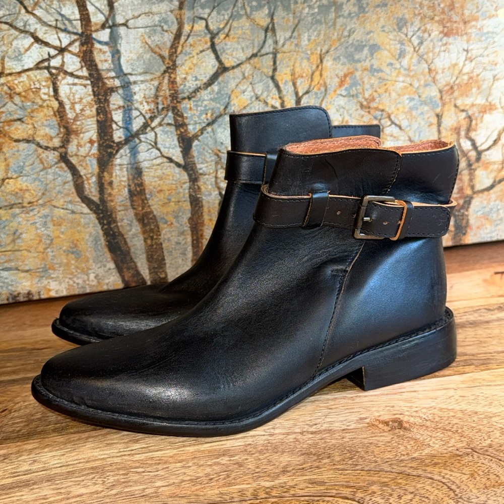 One Teaspoon Leather Buckle Ankle Booties